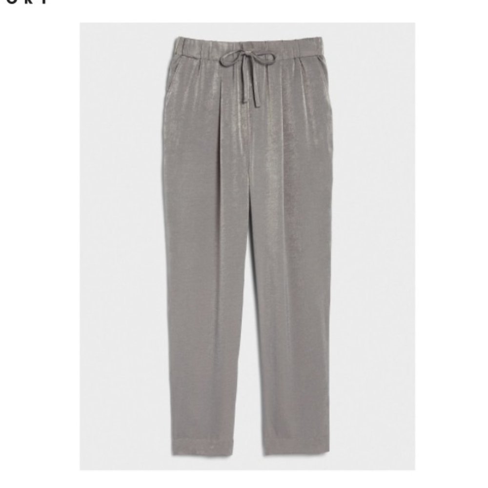 Banana Republic Pull-On Straight Pant Grey